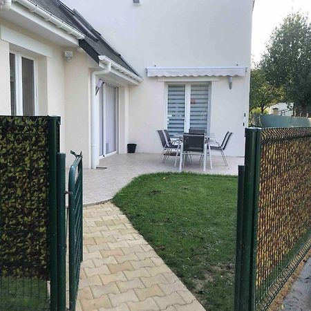 Gite Vickie Livry  Esterno foto